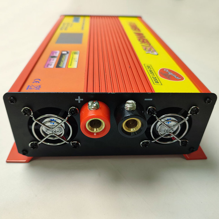 مبدل برق خودرو مدل JC-2000W ظرفیت 2000 وات